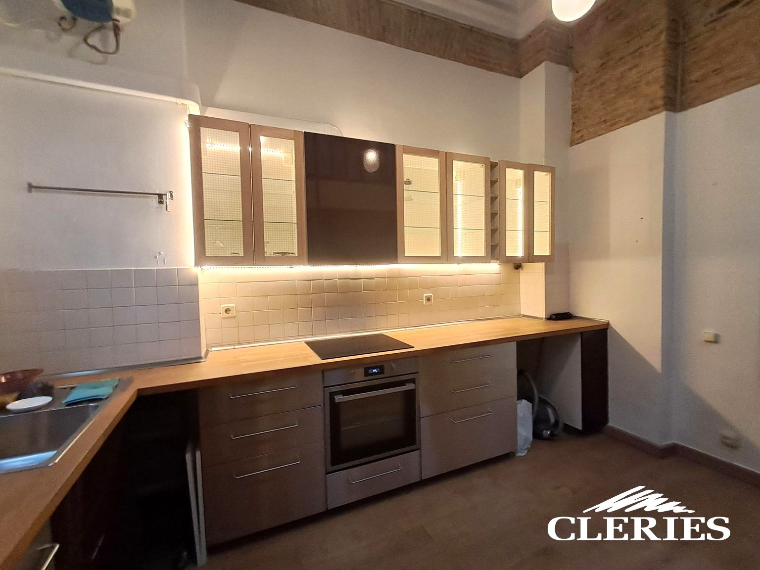 /RealEstateImages/6910/20260605_084411 [Resolucion de Escritorio].jpg